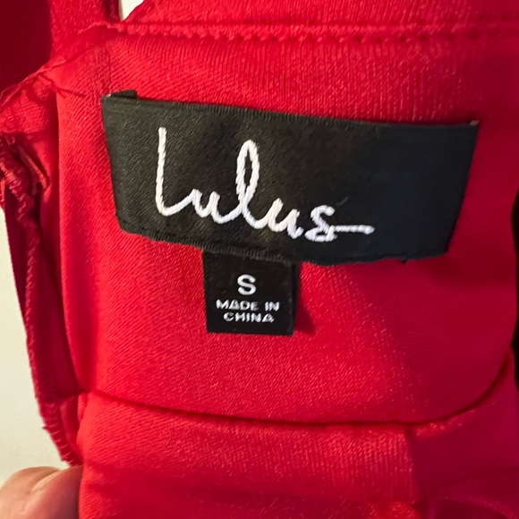 Lulu’s Red Maxi Dress - Picture 4 of 4